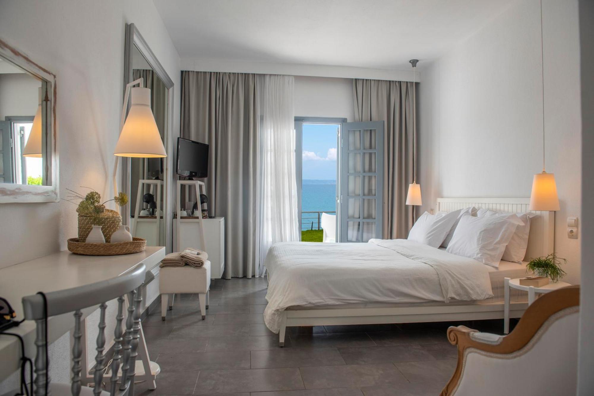 White Suites Resort Afytos Dış mekan fotoğraf